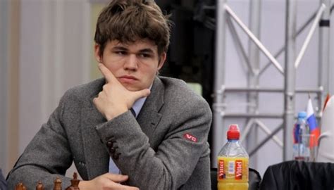 elo of magnus carlsen